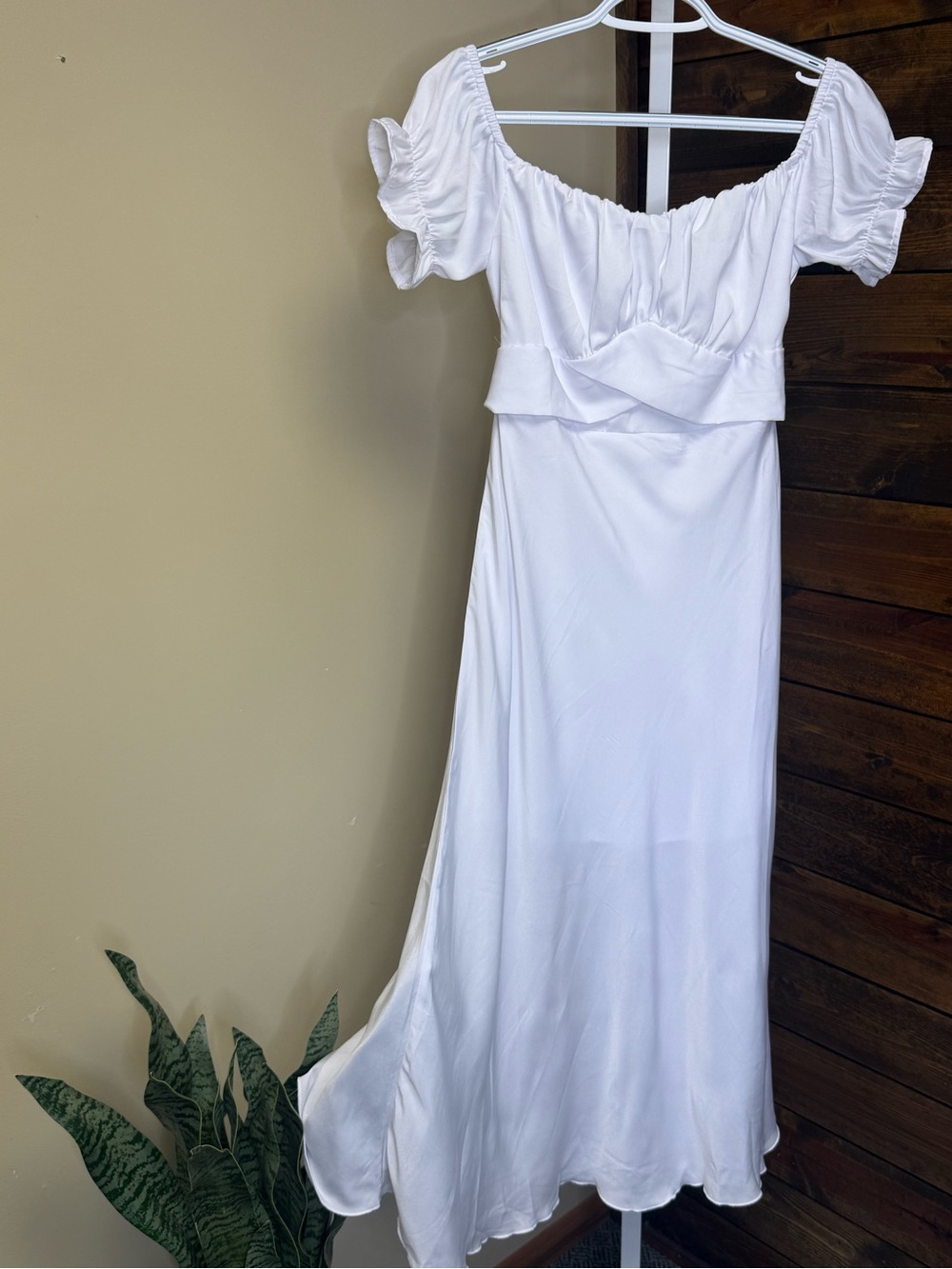 NWOT White Off-Shoulder Midi Dress with Tie waist Size M 8-10 Bridal Engagement